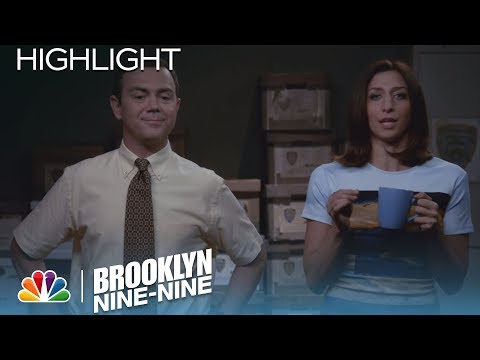 Brooklyn Nine-Nine - Charles Tries to Set up Gina (Episode Highlight)