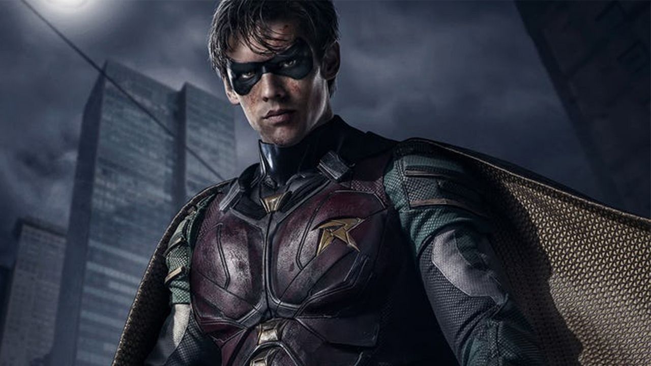 Brenton Thwaites Confirms Nightwing Will Be In Titans Season 2 cover