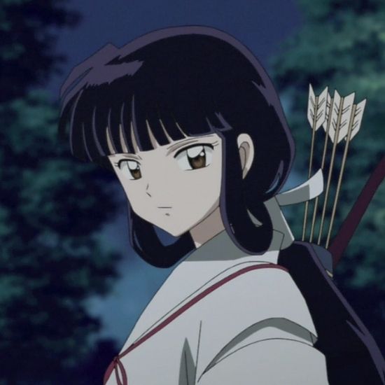 Does Kikyo Hate Kagome? Is She Stronger Than Her?