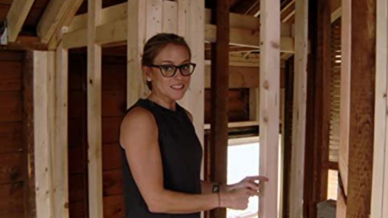 Nicole Curtis Returns with Rehab Addict Rescue in 2021 cover