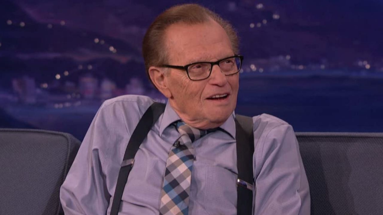 Talk Show Host Larry King Hospitalized with COVID-19 cover