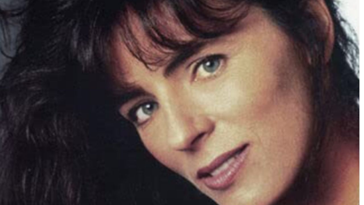 Babylon 5 Actress Mira Furlan Dies at 65 cover