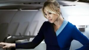 Kaley Cuoco neckt Staffel 2 von „Flight Attendant“.