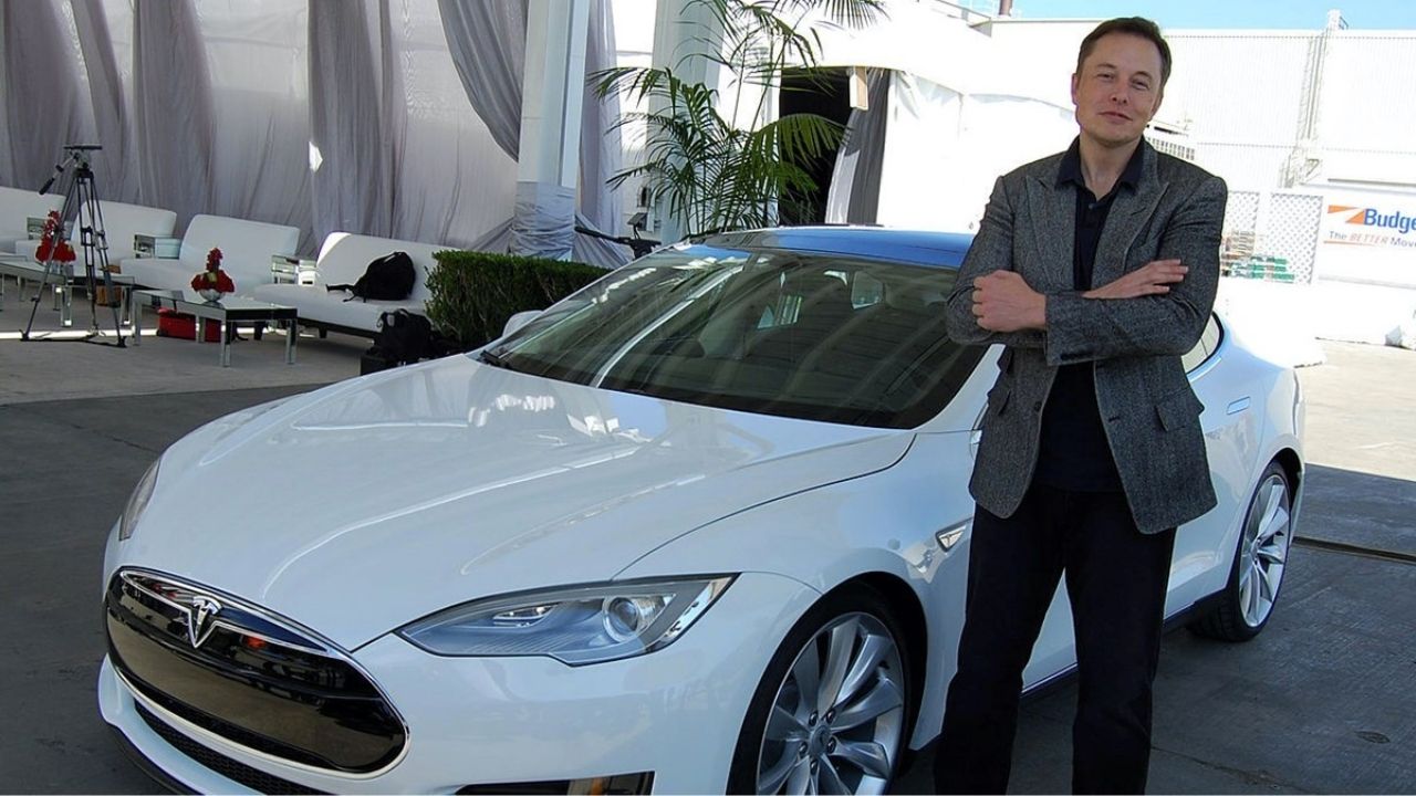 Elon Musk apresentará 'Saturday Night Live' na capa de maio