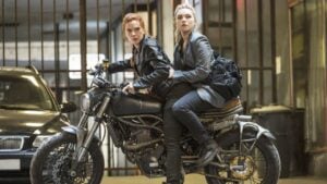 New Black Widow Clip Takes A Dig At Natasha’s Fighting Pose