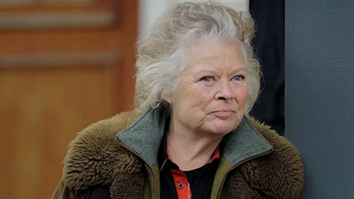 What Is The Significance Of The Old Lady and Her Necklace In Ragnarok?