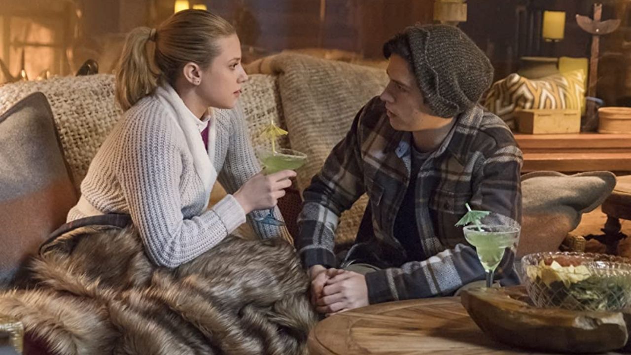 Riverdale Creator Teases Bughead and Where S5 Storyline Could Lead Them cover