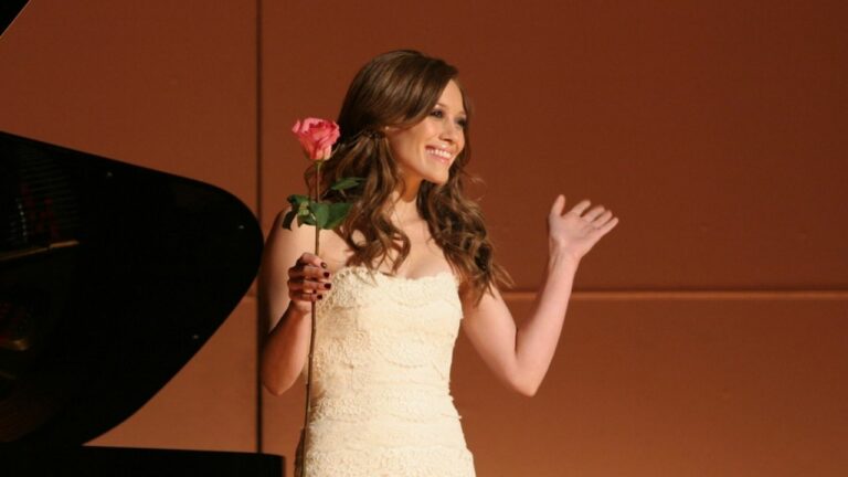 How I Met Your Father Will Premiere In January 2022! 