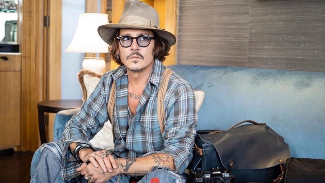 Johnny Depp’s First Look as Louis XV in Jeanne du Barry Revealed cover