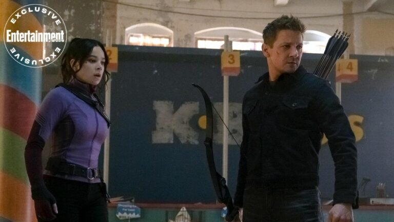 New Hawkeye Image Features Barton and Bishop on a Mission 