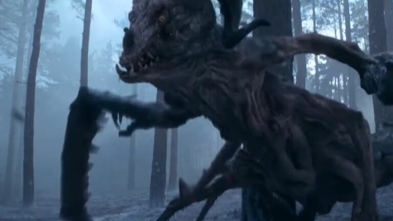 The Witcher S2: Geralt Uses Signs While Fighting A Myriapod