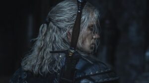 Ein Leshen fängt Geralt in Kaer Morhen im neuen Clip zu The Witcher S2 ein
