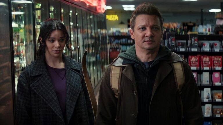 Clint Makes Kate His Official Hawkeye Partner in Series Finale 