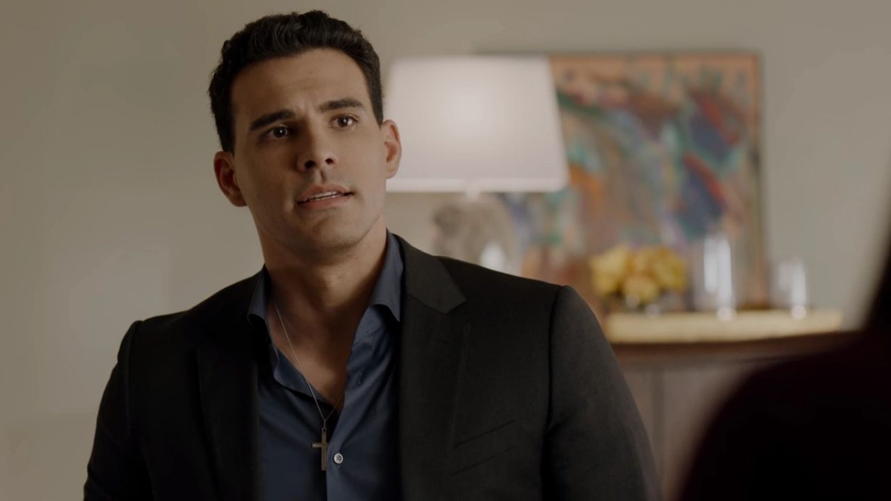 Dynasty S5: Beto’s Flores Cartel Plans to Put Cristal in Grave Danger cover