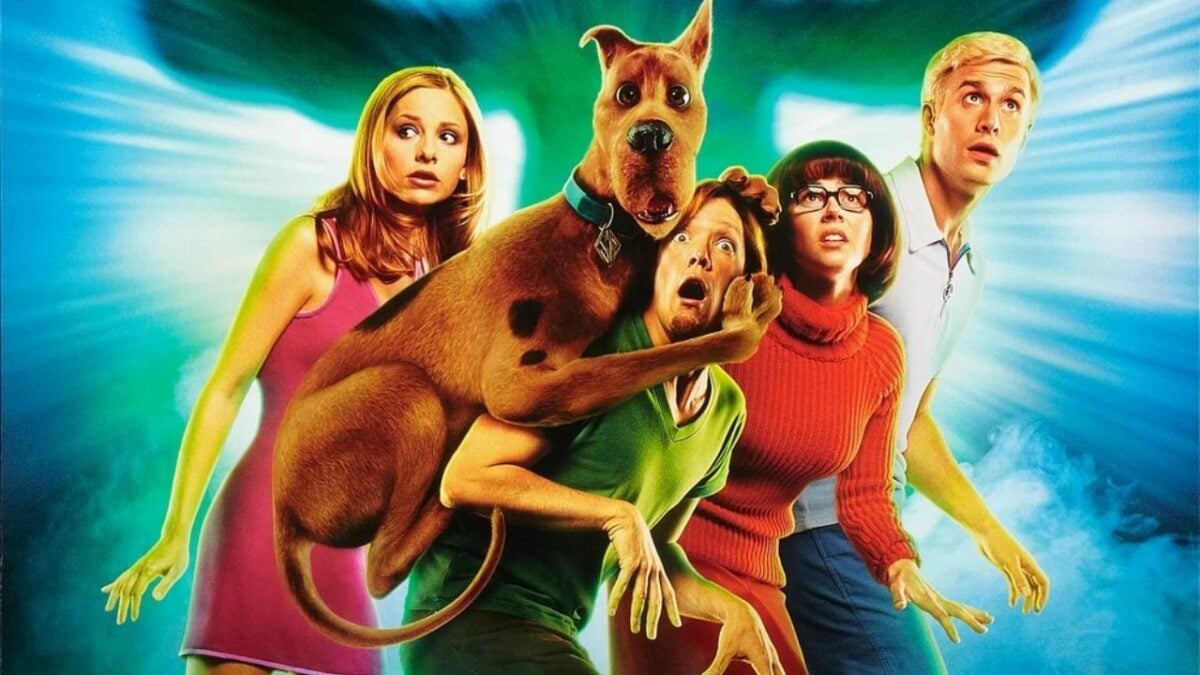 Here are 8 R-Rated Scenes Cut Out of Live-Action Scooby Doo Movie