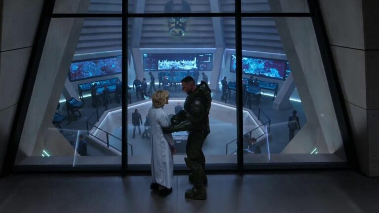 エピソード 4 でマスターチーフとホールゼー博士が Halo アレイに近づく