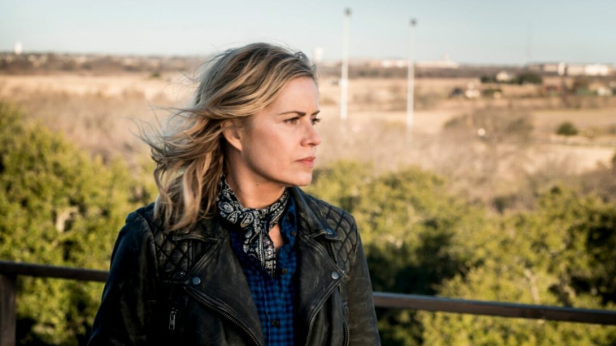 Madison Returns In Fear The Walking Dead Season 7 Finale Trailer