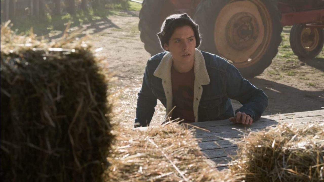 Does Jughead die at the end of Riverdale? cover