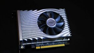 Chiphell-Benutzer testet Intels DG1-GPU auf dem AMD Ryzen 7 5700G-Motherboard