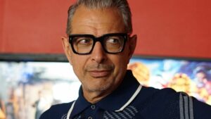 Jeff Goldblum reemplaza a Hugh Grant como Zeus en la serie Kaos de Netflix