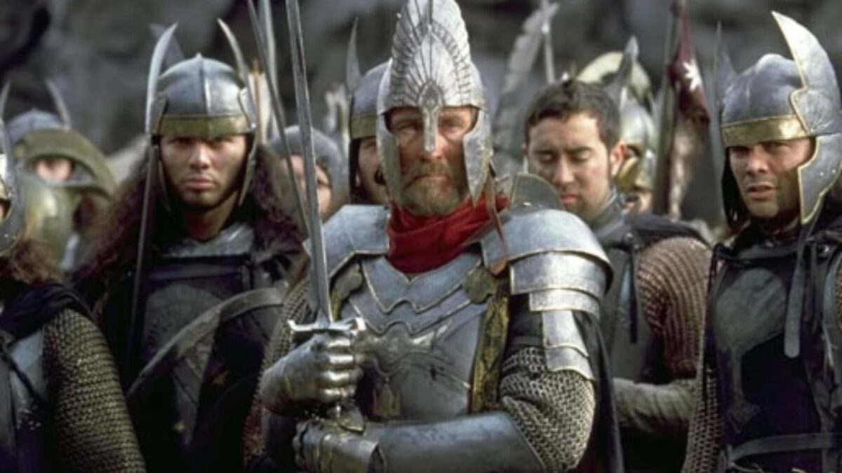 Is the mystery man Elendil in The Rings of Power premiere?