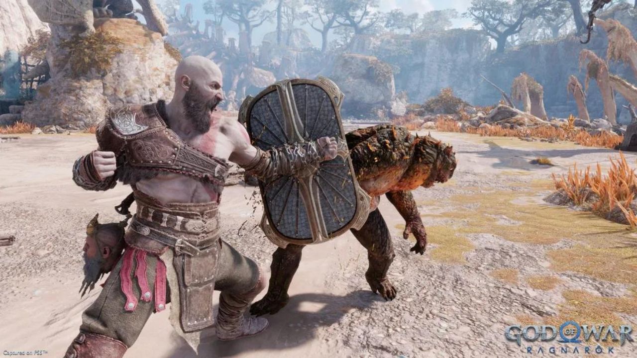 Is there a minimap in God of War Ragnarok? What does the compass do? cover