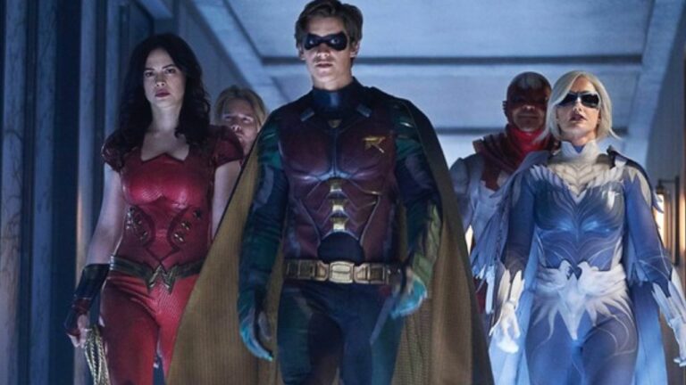 Is Titans (HBO Max) a part of the Arrowverse? Are there any hints?