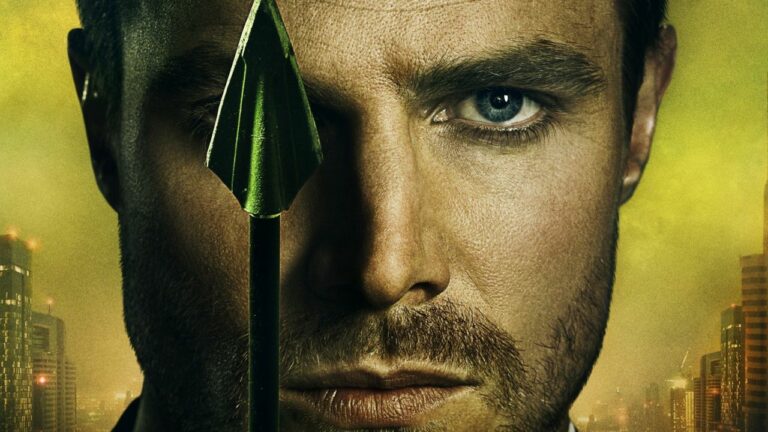 Stephen Amell Wants to Play Green Arrow in His Own DCU Movie