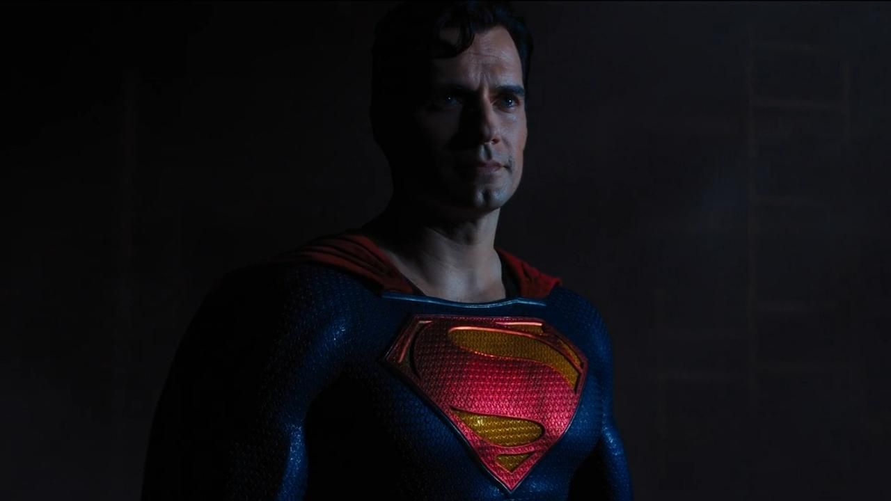 Hollywood Insider verrät, warum DC das Superman-Cover von Henry Cavill fallen ließ