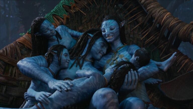 Neytiri Struggles with Her Heritage in Avatar: The Way of Water