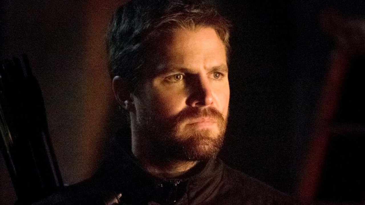 Good News! Stephen Amell Set to Return as Arrow in The Flash S9 cover