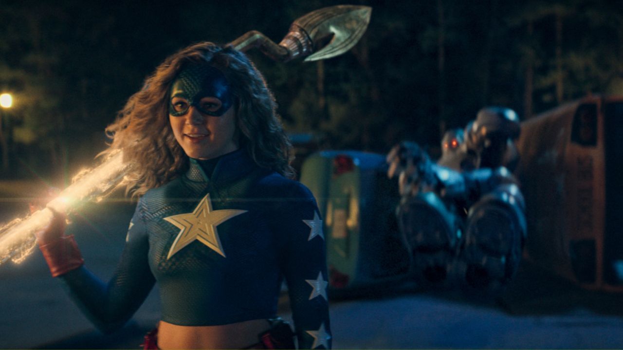 How Stargirl Fits Into DC’s Arrowverse? Stargirl Crossover Explained. cover