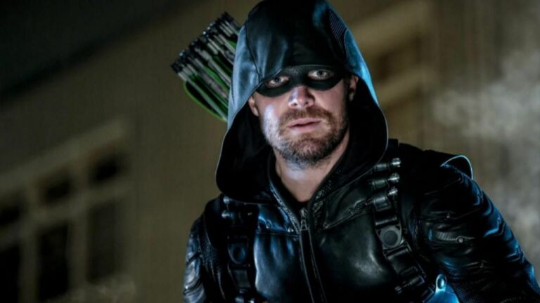 Green Arrow Actor Comments on His Return Announcement in The Flash S9 