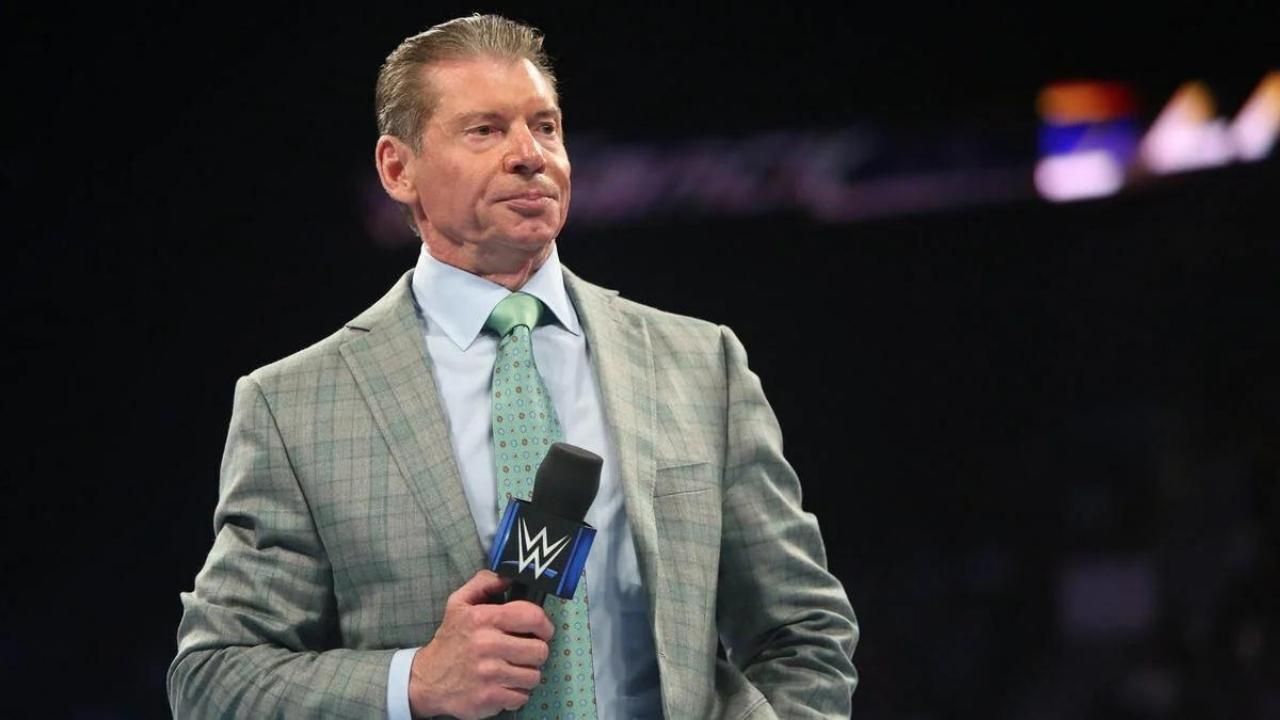 A WWE está sendo vendida para a Arábia Saudita? Capa da Verdade Revelada