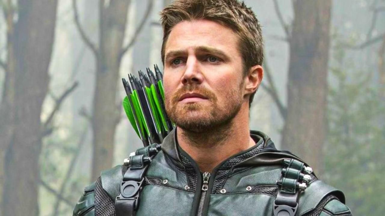 Stephen Amell Returns to The Flash in Style for Season 9! cover
