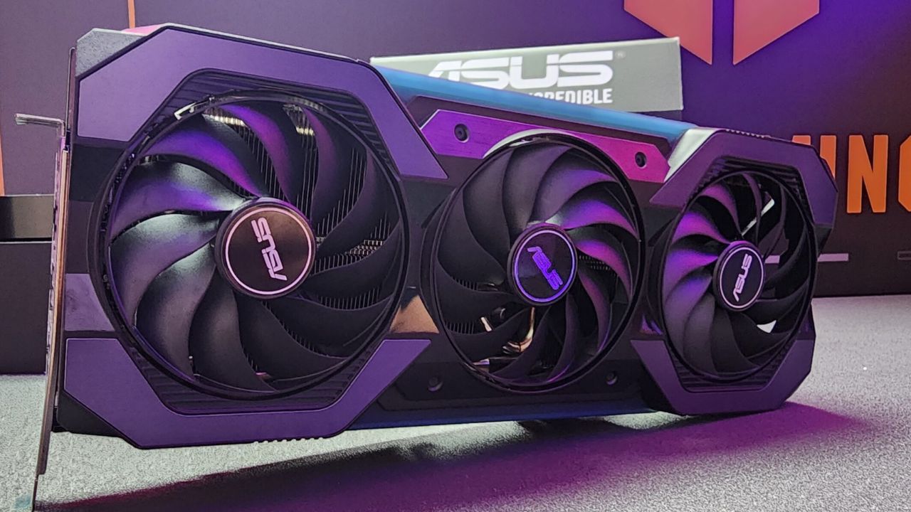 ASUS presenta la GPU Concept RTX 4070 Megalodon sin cubierta de conectores de alimentación