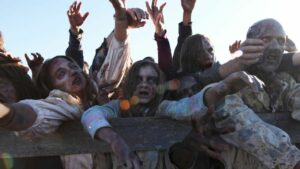 Die Überlebenden kämpfen gegen PADRE im Fear the Walking Dead S8 E2 Trailer