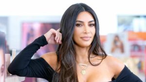 Kim Kardashian toma lecciones de actuación para asustarte en American Horror Story