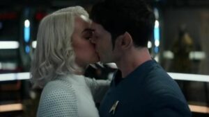Wie sich die Liebe zwischen Spock und Chapel in Star Trek: Strange New Worlds S2 aufheizt