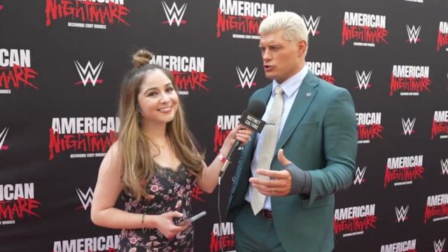 Täuscht American Nightmare Cody Rhodes eine Armverletzung vor?