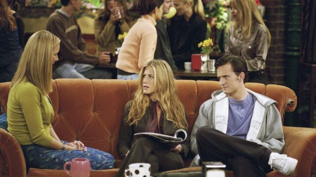 Los 15 episodios de amigos más divertidos para los fanáticos de Chandler Bing