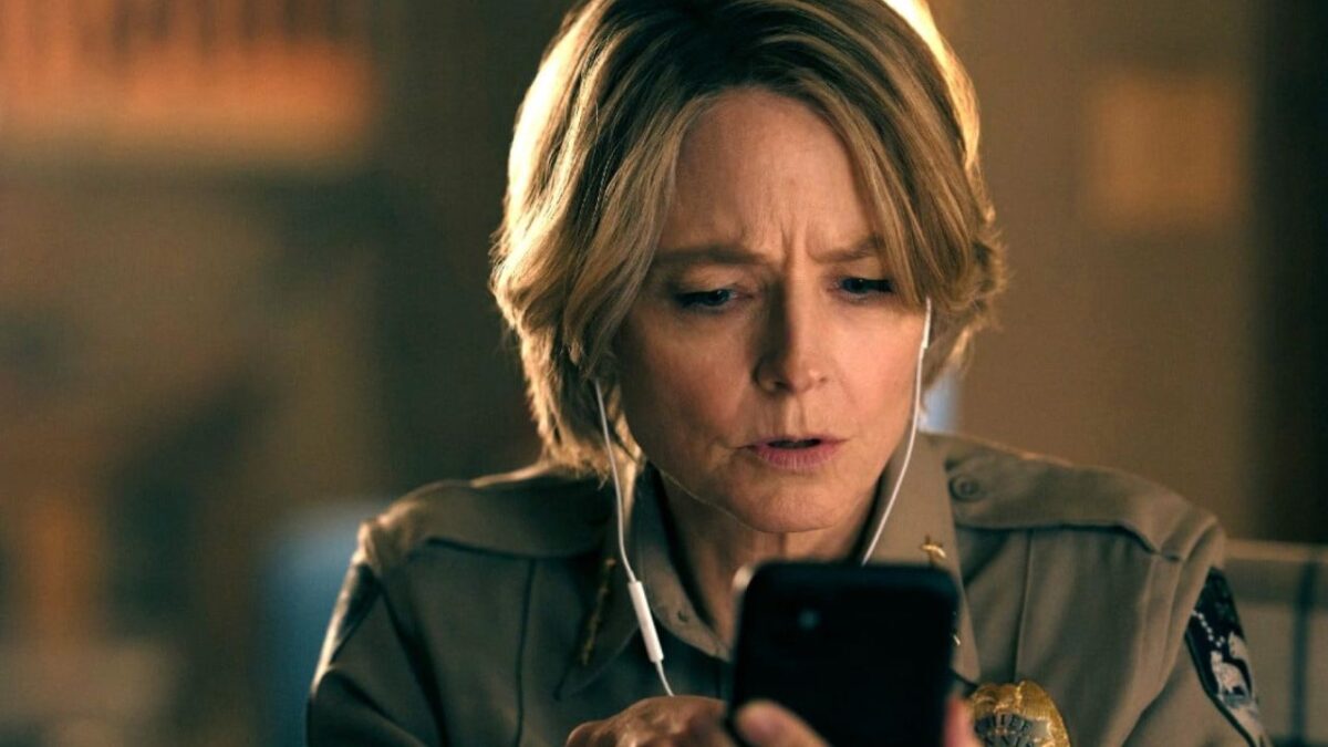 What happens in True Detective? What’s the timeline?