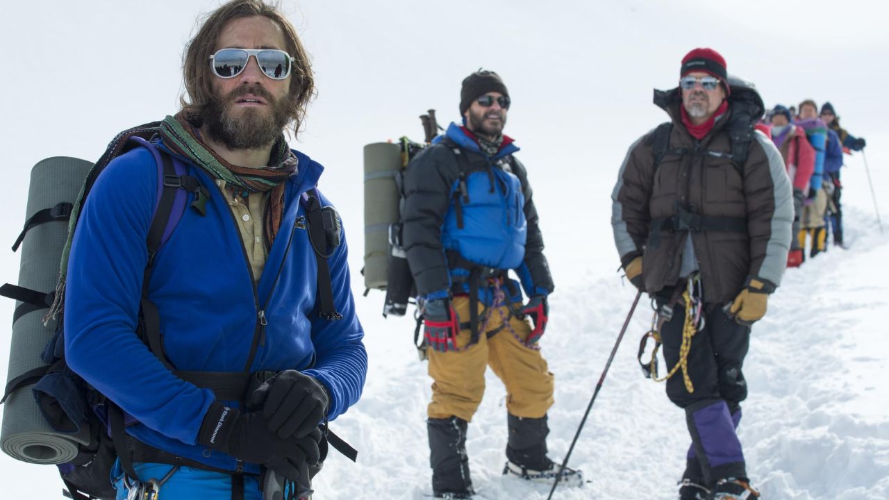 O fim do Everest explicado: missão de resgate de Beck Weathers e capa explicada do destino de Andy