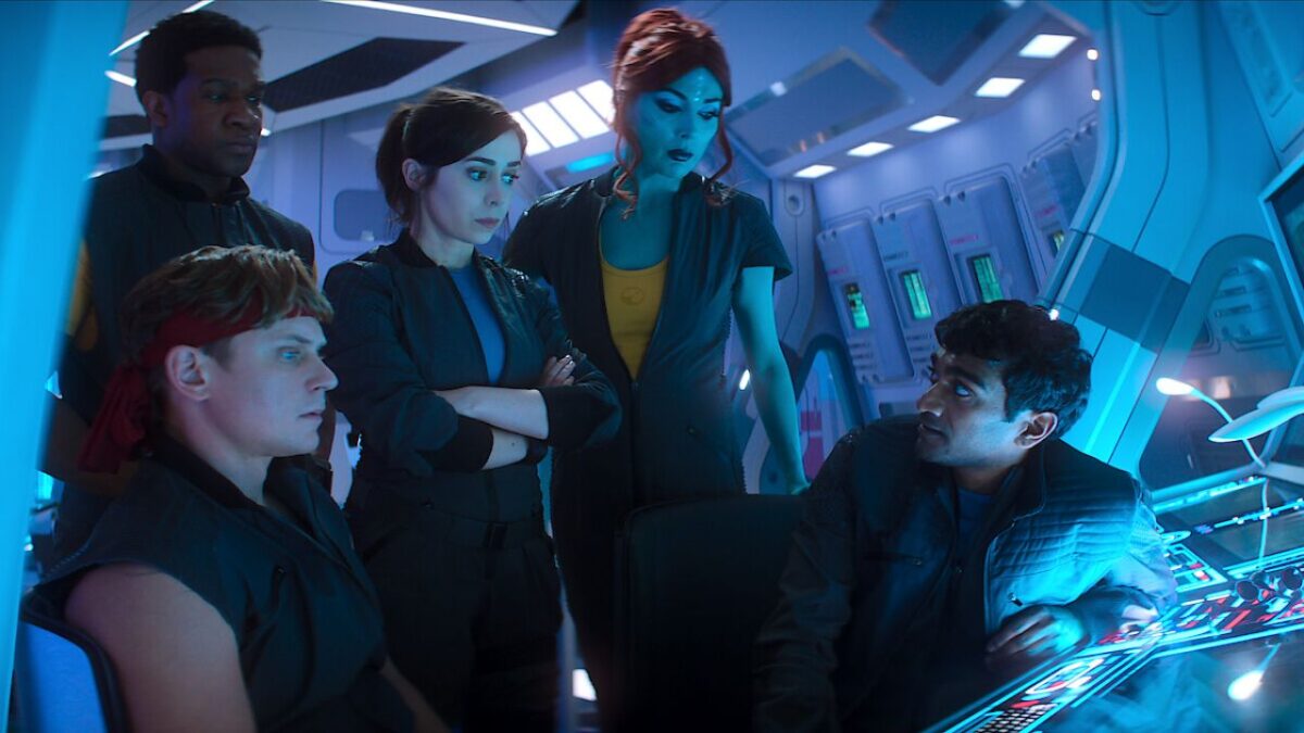 Plaything Cast Guide: Every New & Returning Actor in Black Mirror Season 7 Episode