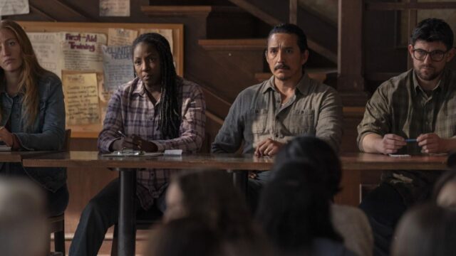 Gabriel Luna and Rutina Wesley in The Last of Us